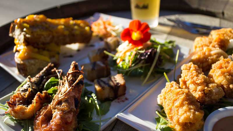 Enjoy a mouth watering lunch at The Settlers Bar & Restaurant in the heart of Arrowtown.